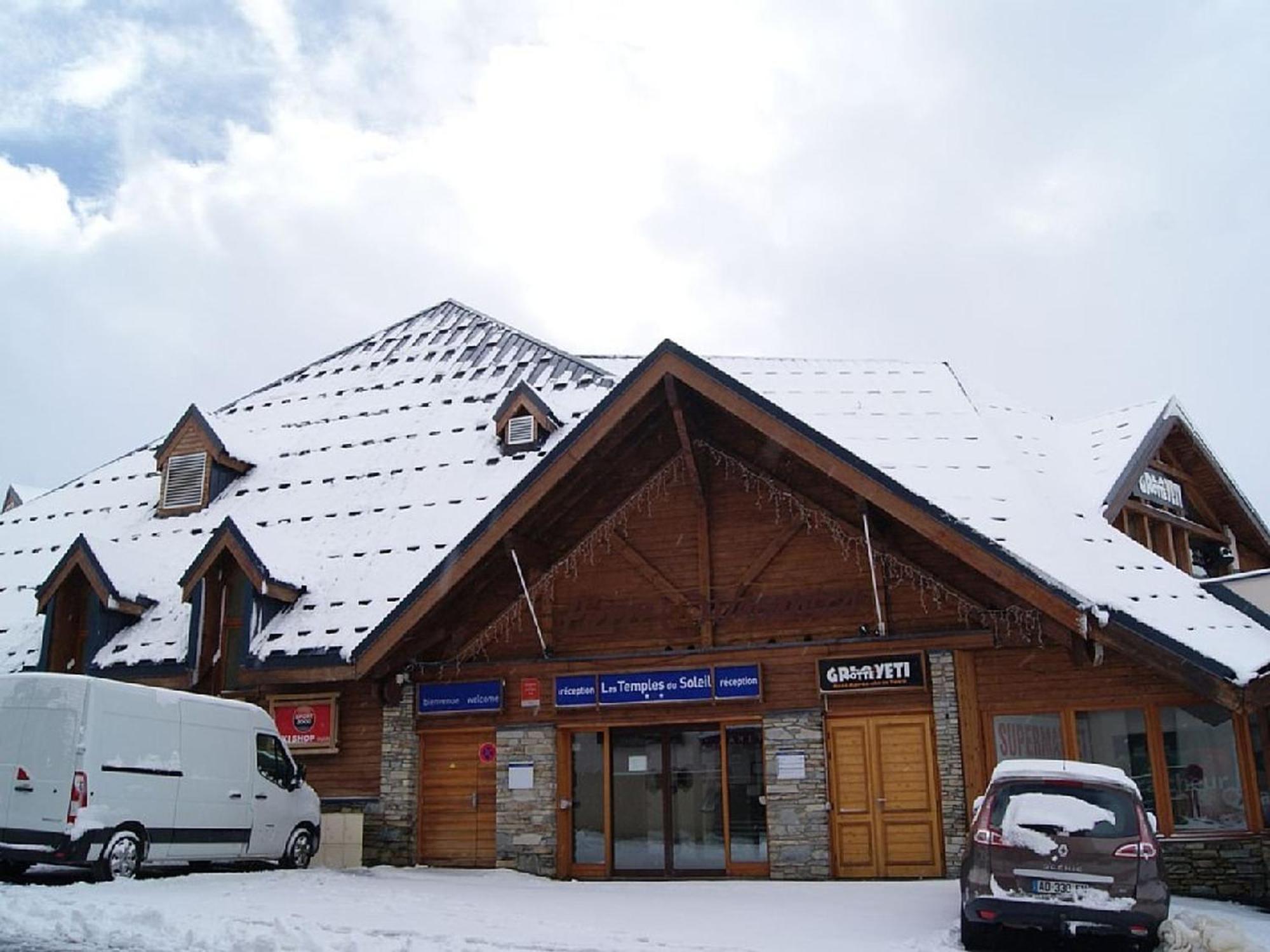 Renove - 5 Pers, Balcon, Commerces Au Pied, Local A - Fr-1-637-65 Val Thorens